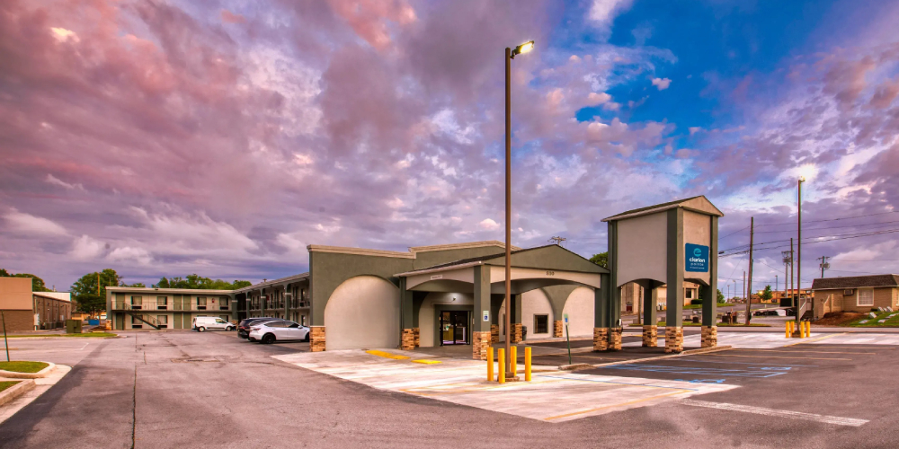 hotels in Decatur AL