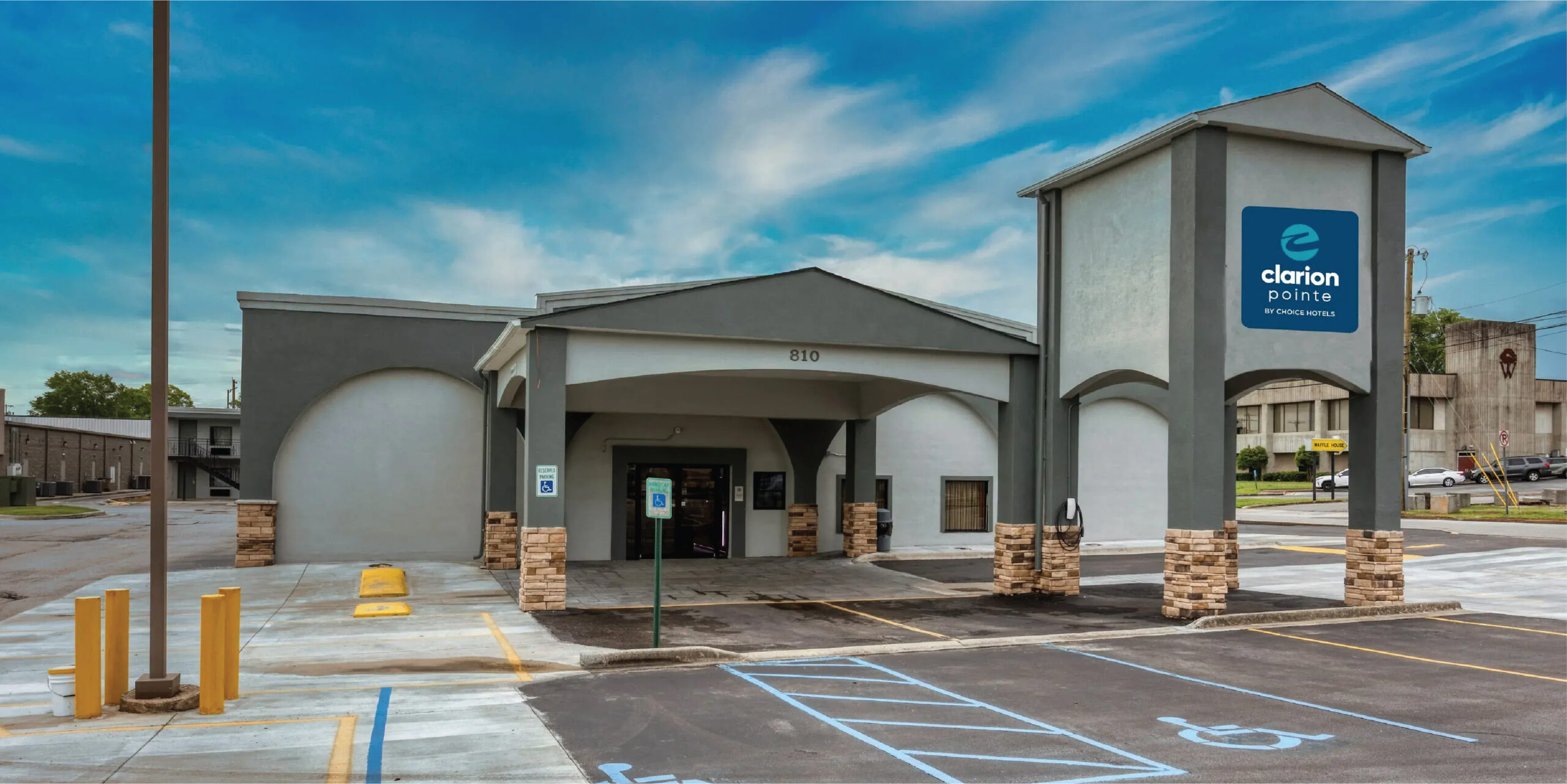 Discover 10+ Great Reasons to Book Your Stay at Clarion Pointe, Decatur’s Best Hotel